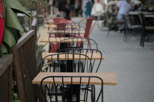 Marbella agiliza la apertura de negocios: la declaración responsable ya sirve para casi todas las licencias de actividad